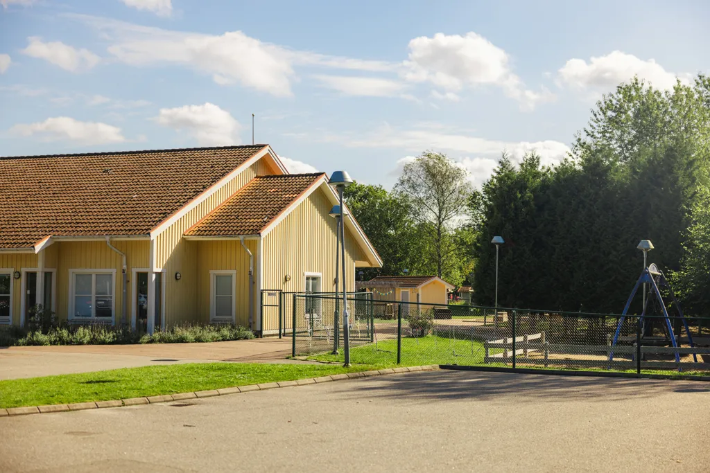 Jardin - Modernised Chain House with Terrace in Bruntebacken