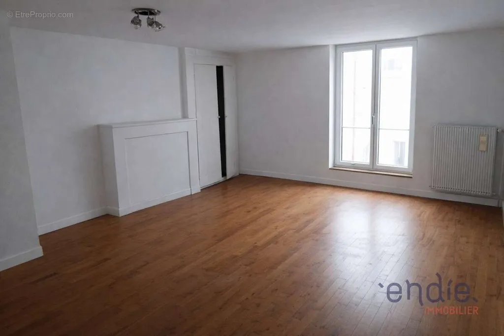 Toad - Apartment with Private Sloping Garden in Endie