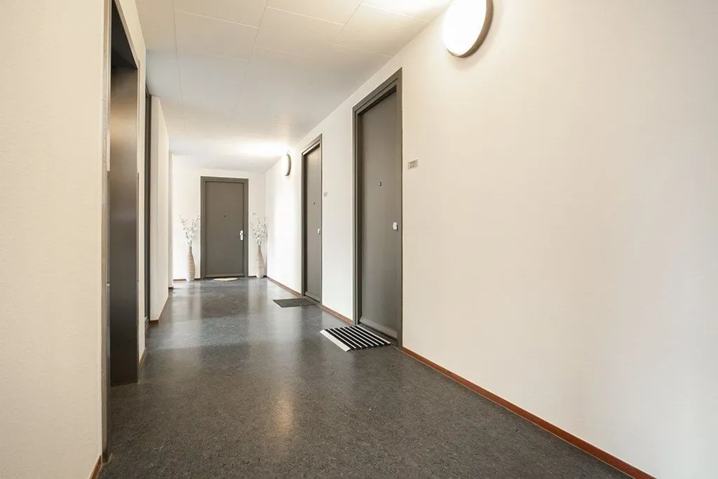 Esik - Modern 3-Room Apartment with City View in Rotterdam