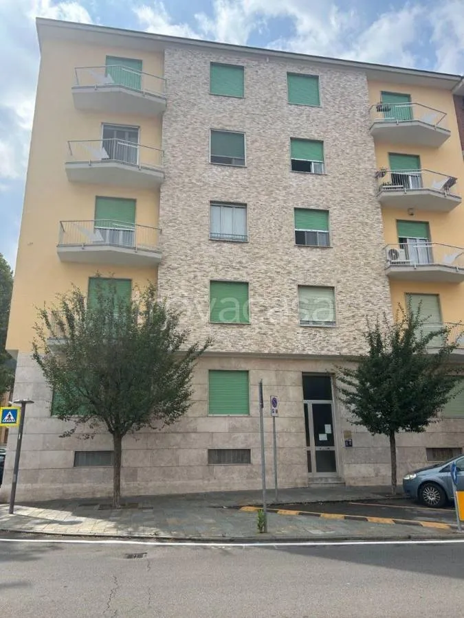 Välivaade - Fully Furnished Flat with Balcony in Alba
