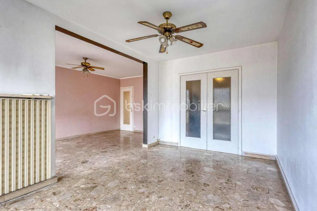 Pièces - Appartement T3 avec Balcon à Grenoble
