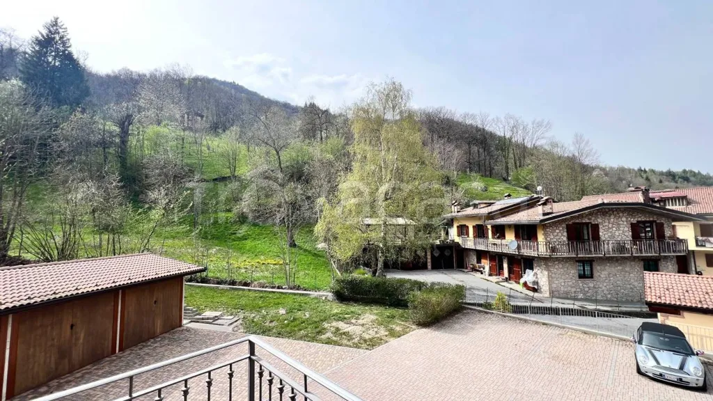Balcon - Trilocale with Mountain Views in Chiusa di Pesio