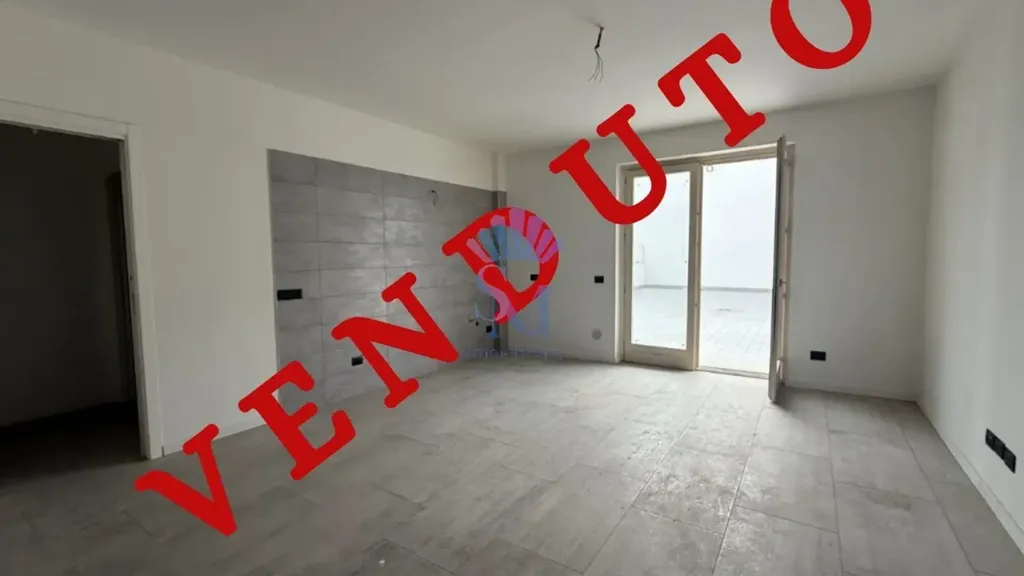 Toad - New Apartment with Large Terrace in San Prisco