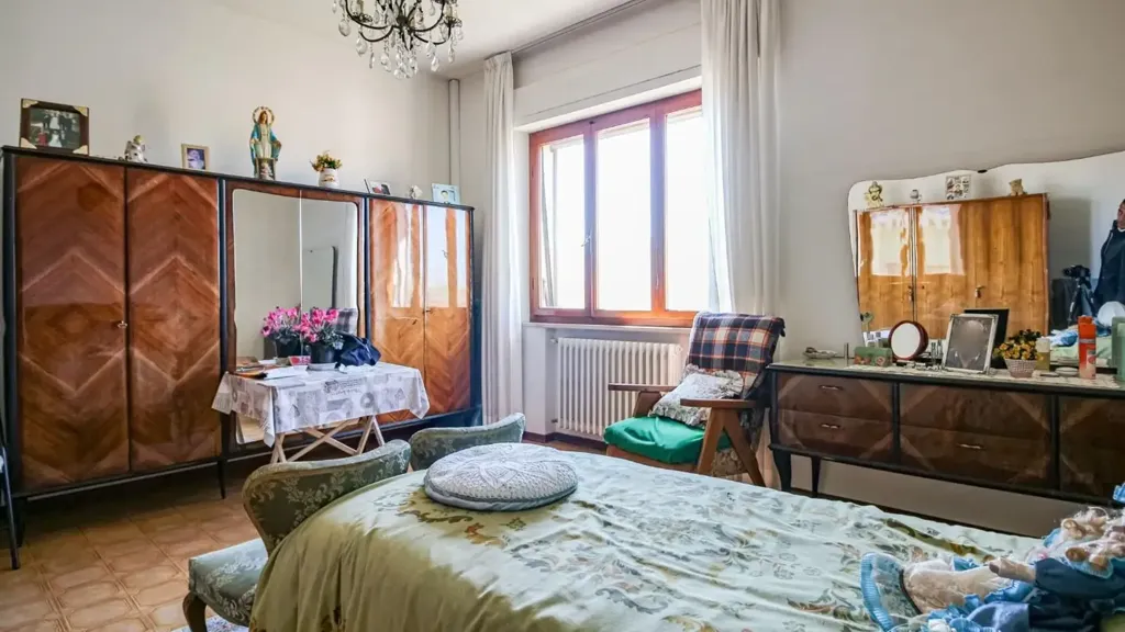 Bedrooms - Apartment with Balcony in Vecchiano Centre