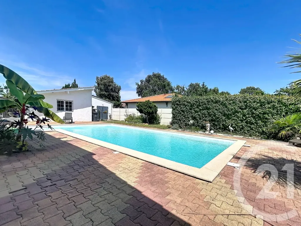 Piscine - Maison avec Piscine et Dépendance à Gujan Mestras