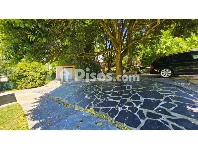 Exterior - Independent Villa with Private Pool in Gueñes