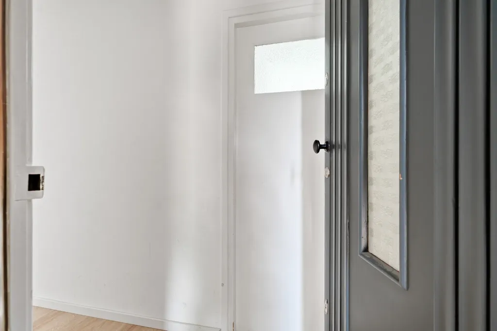 Entrée - Four-Bedroom Apartment with Balconies in Rotterdam