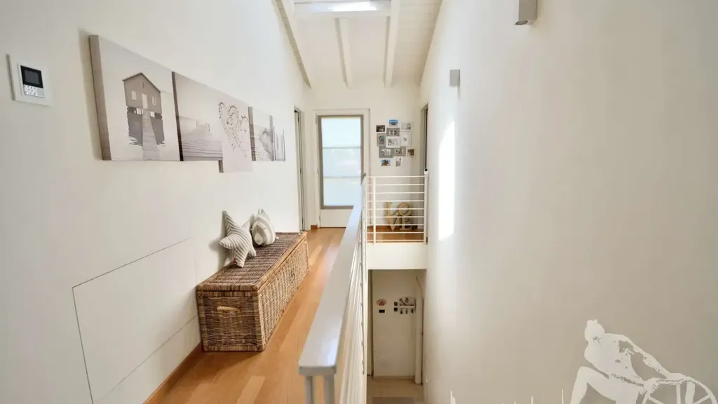 hallway_entrance