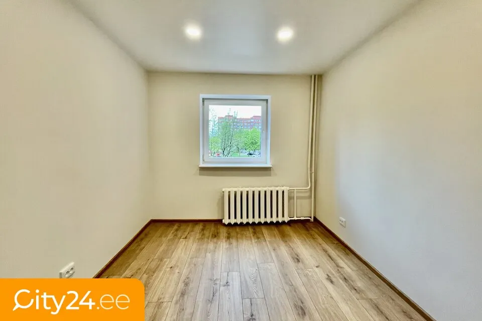 Rooms - Renovated Flat with Balcony in Narva