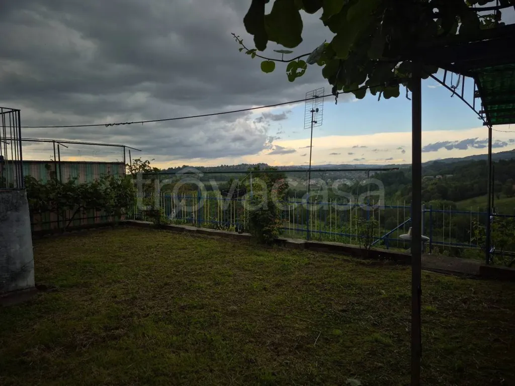 Aed - Semi-detached House with Garden in Monastero di Vasco