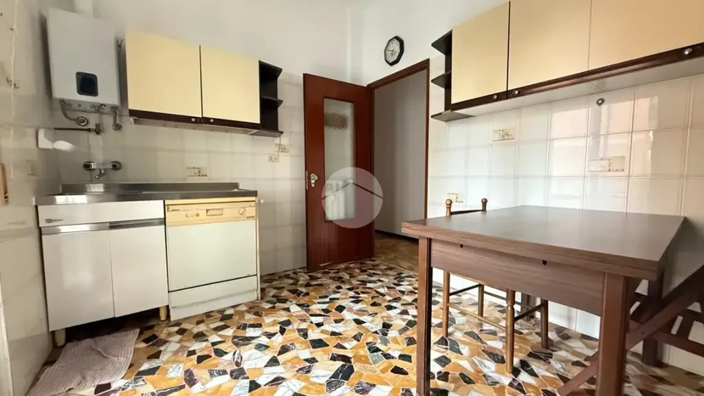 Köök - Spacious Flat with Balcony in Genoa