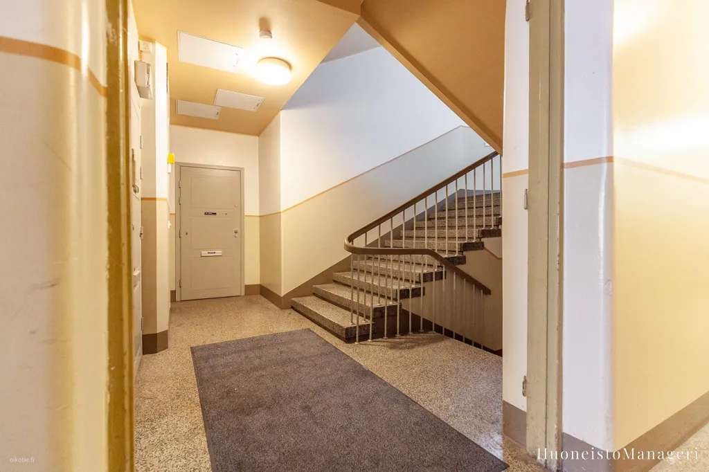 Esik - Efficient Studio with Balcony in Kamppi, Helsinki