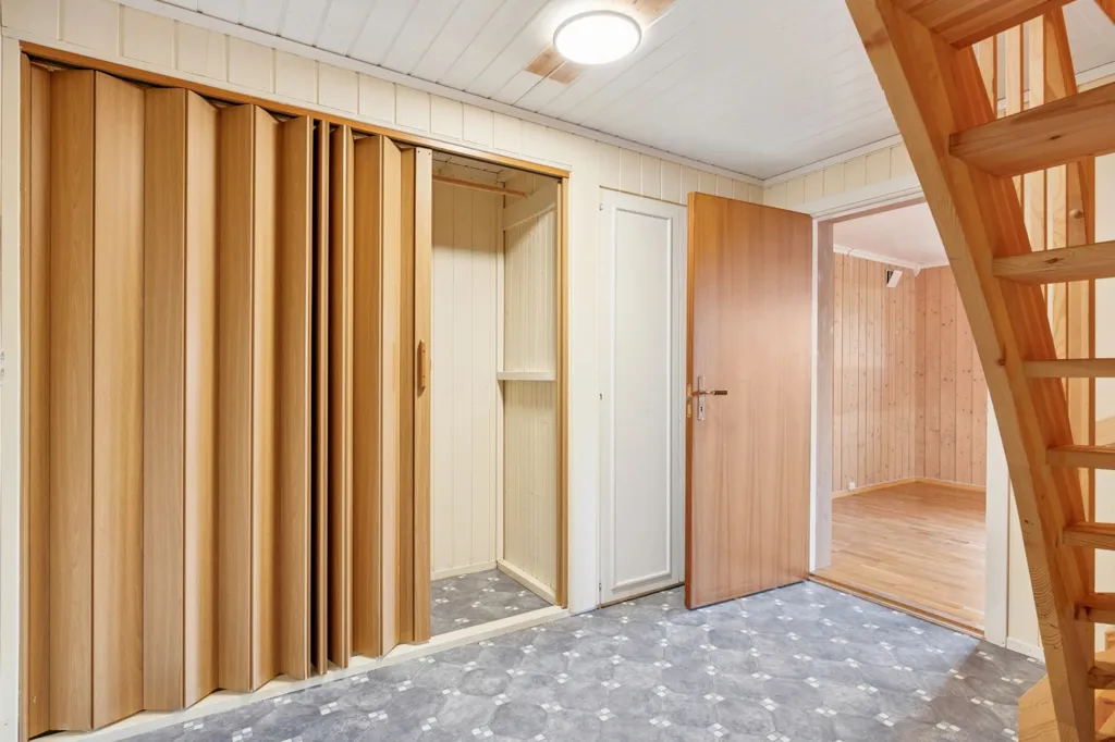 Entrée - Detached House with Double Garage in Stavadalen