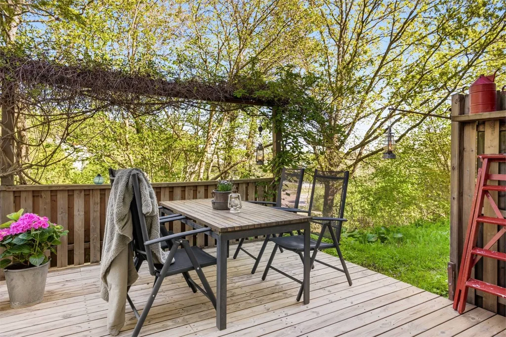 Terrasse - Apartment with Garden in Åby