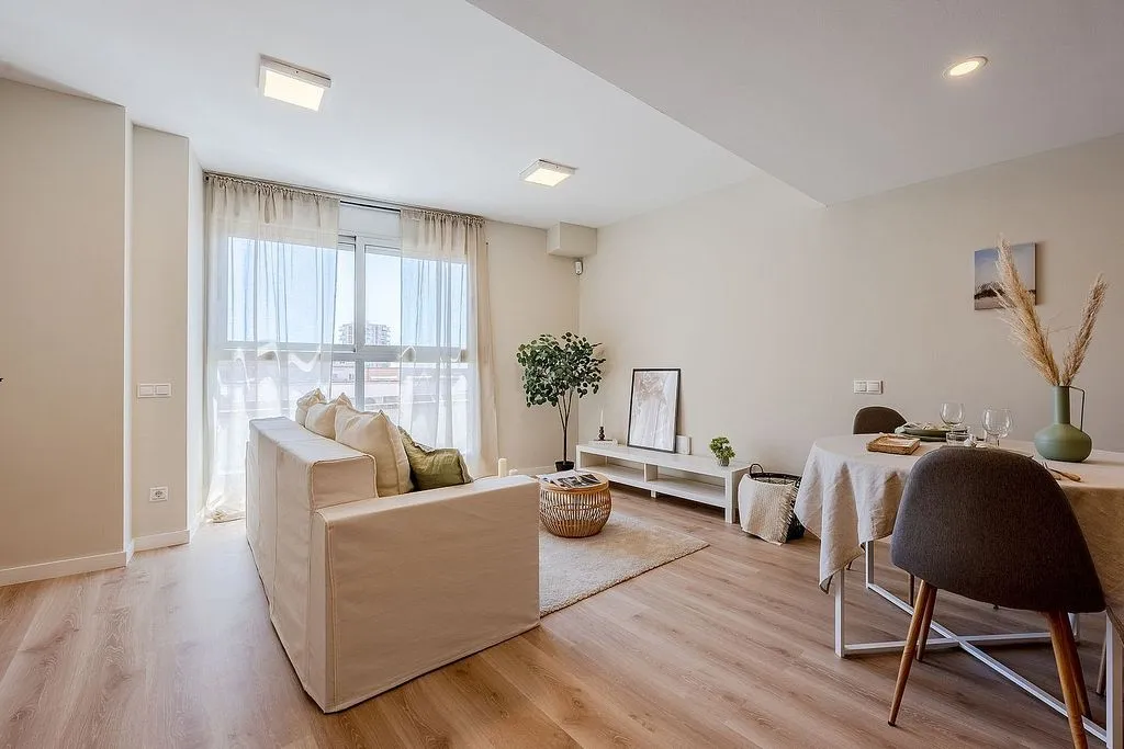 Séjour - Bright Apartment with Sea View in Mataró Centre