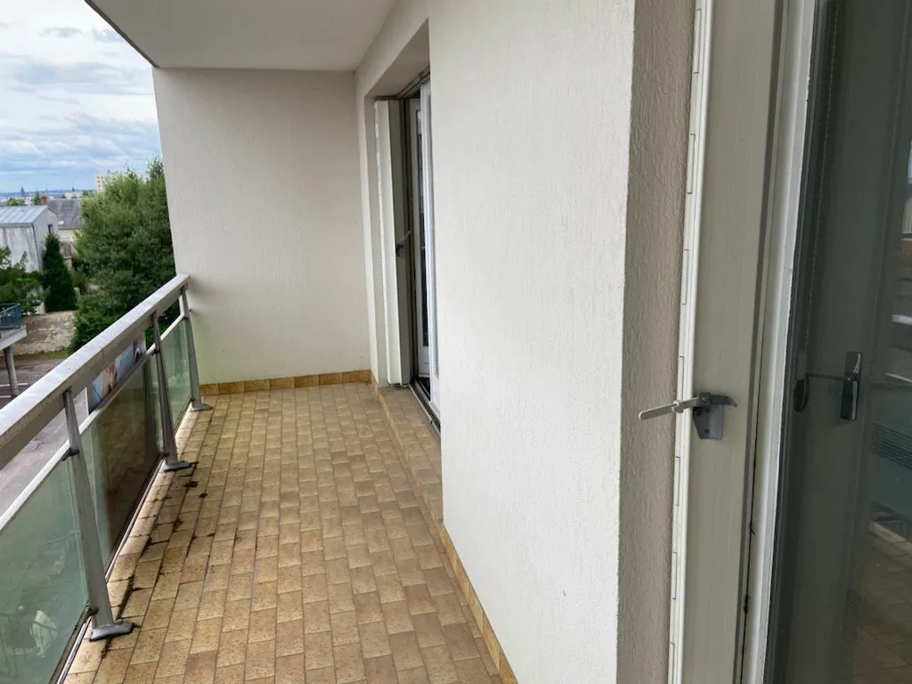 Balcon - Studio avec Balcon dans Résidence Sécurisée à Nevers