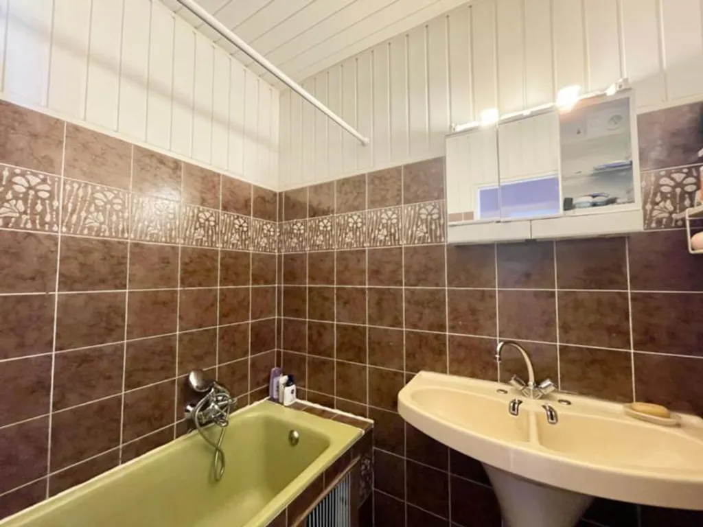 Vannitoad - Apartment with City View in Ganshoren