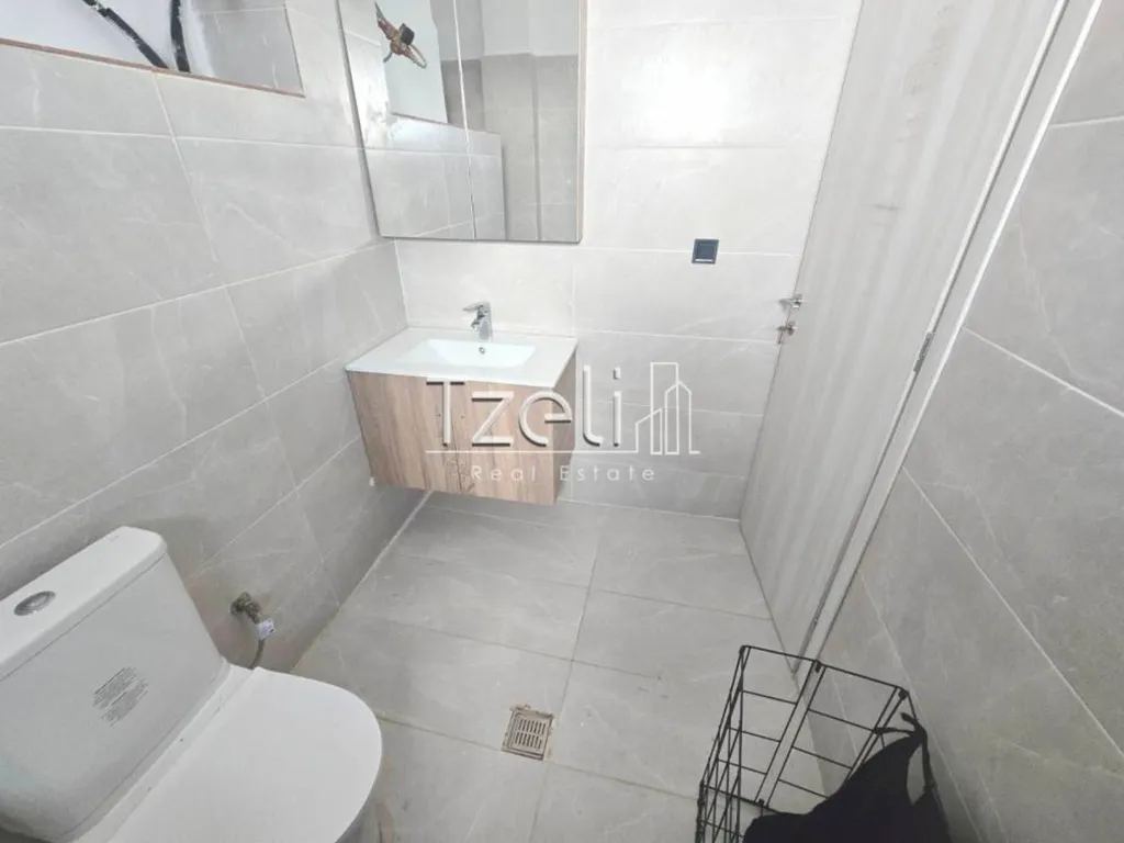 Vannitoad - Renovated Studio with Balcony in Patras Centre