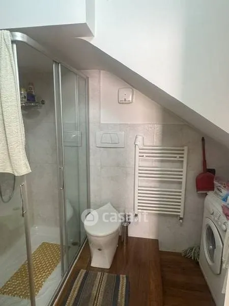 Bathrooms - Two-Level Flat with Sea View in Grottammare