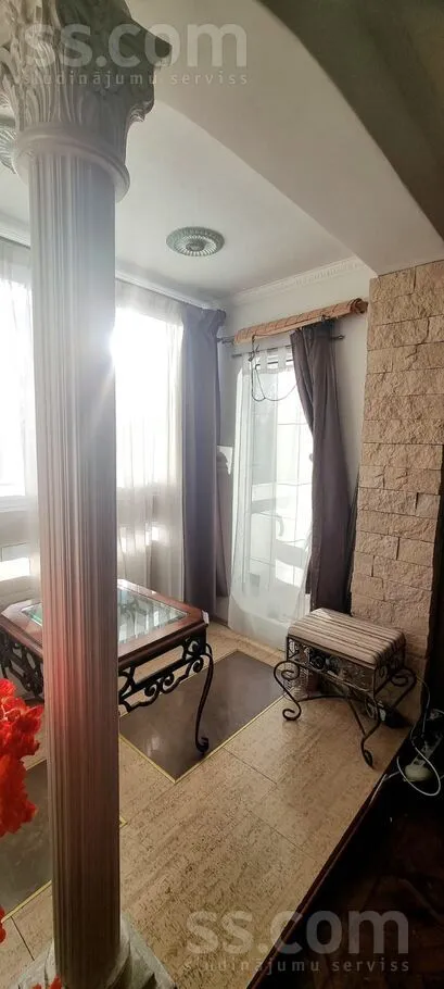 Soggiorno - 3-Bedroom Flat with Unique Layout in Olaine