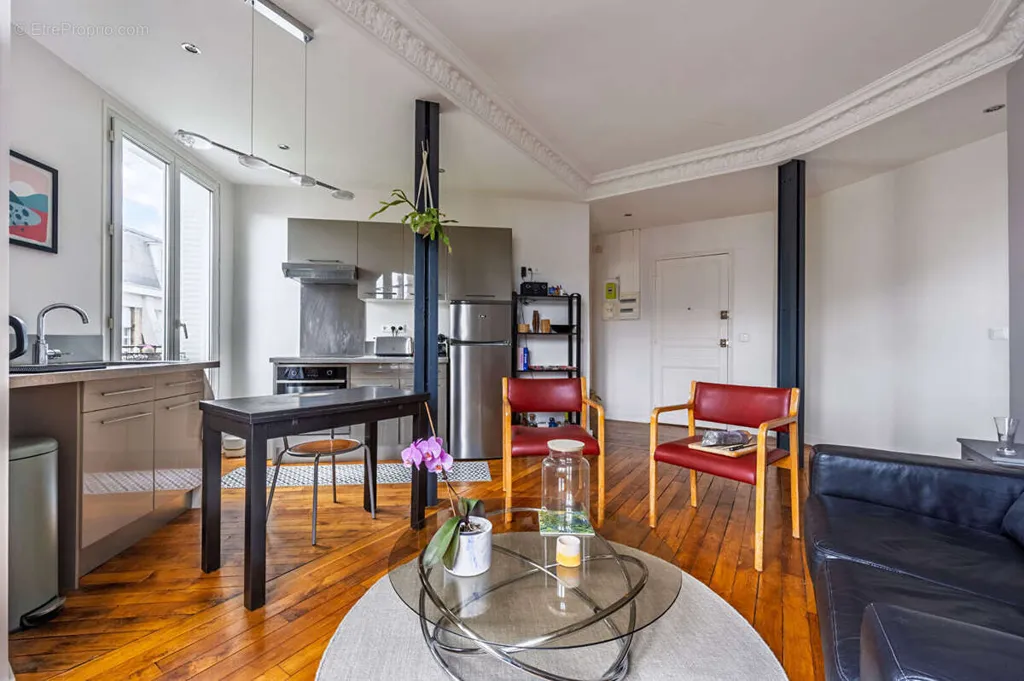 Elutuba - Bright 2-Bed Flat in Montrouge