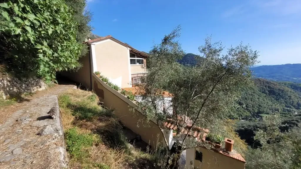 Extérieur - Restored Hilltop House with Sea View, Camaiore
