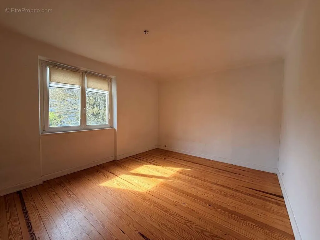 Pièces - Maison Individuelle avec Terrain à Oberhausbergen