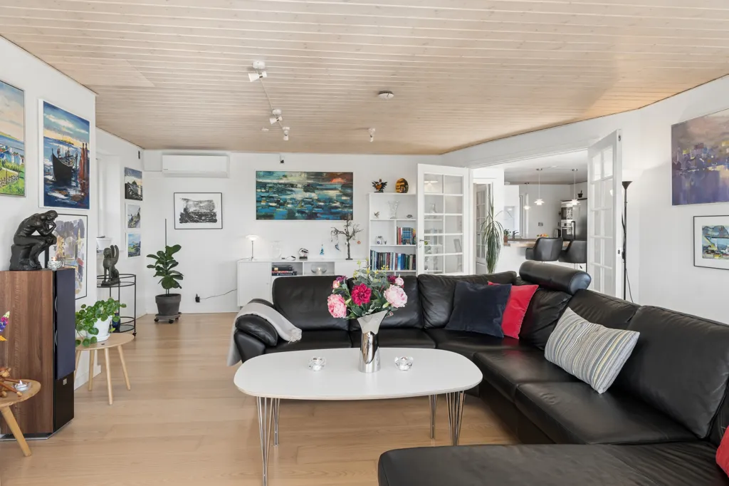 Elutuba - Villa with Extensive Views in Hedehusene