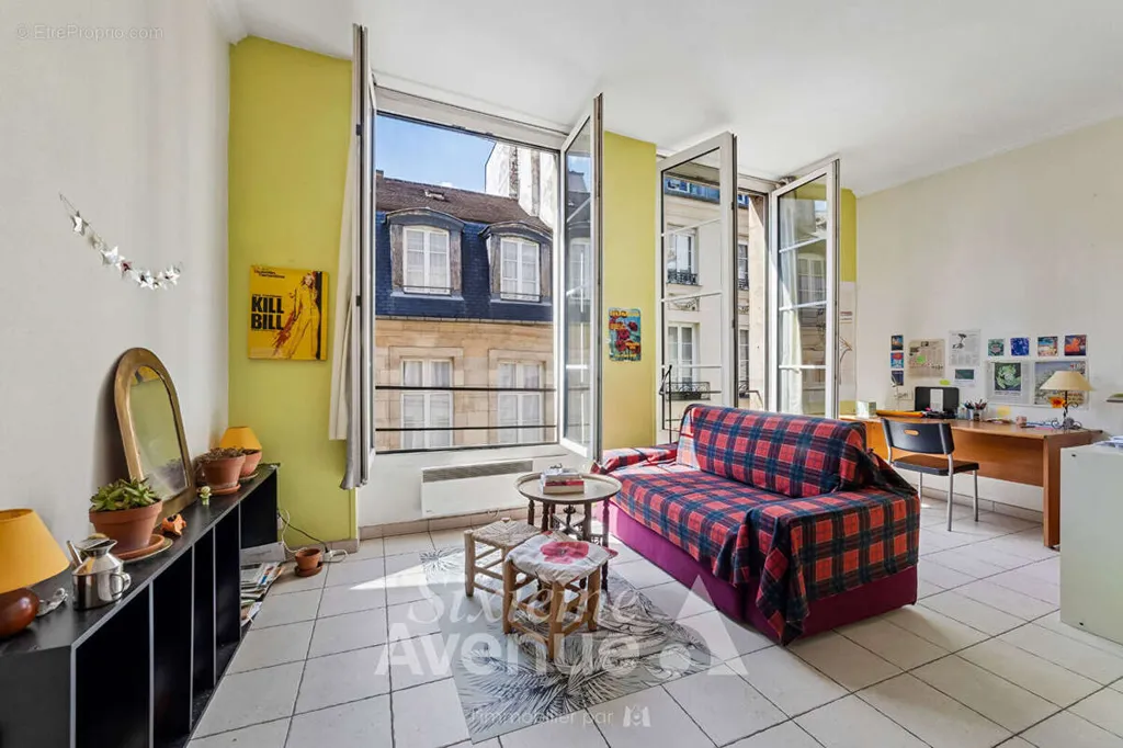 Soggiorno - Loft-style Apartment with High Ceilings in Marais