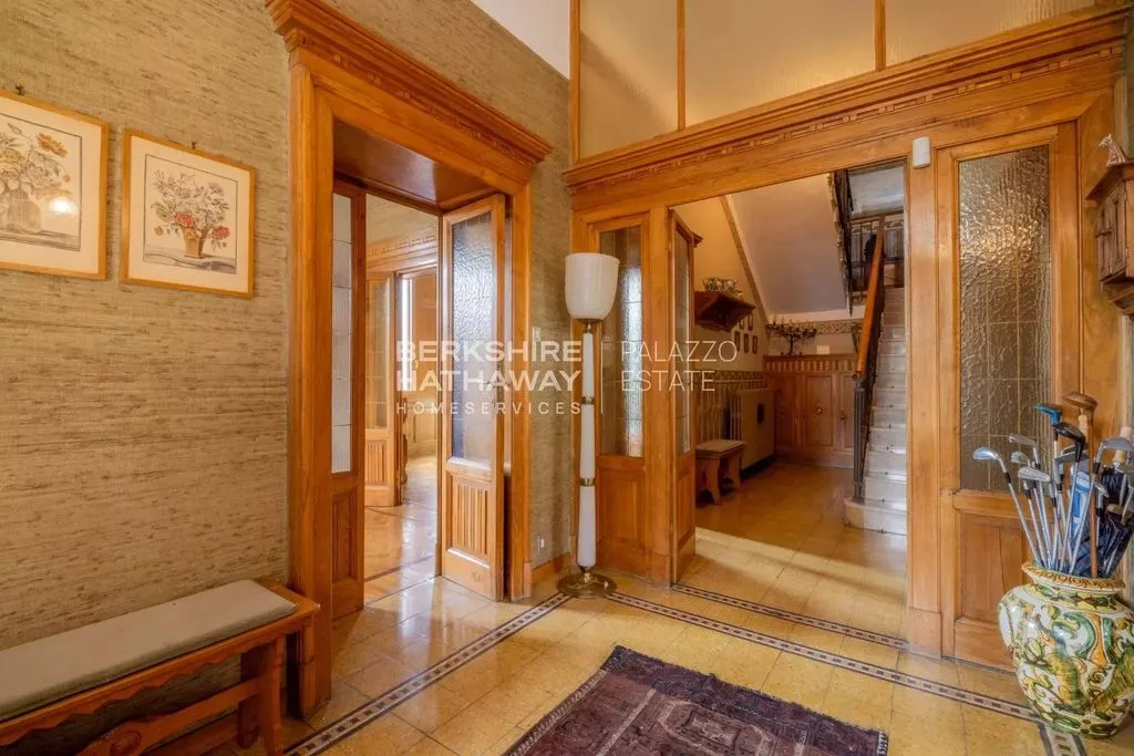 Entrée - Liberty-Style Villa with Park in Valle Intelvi