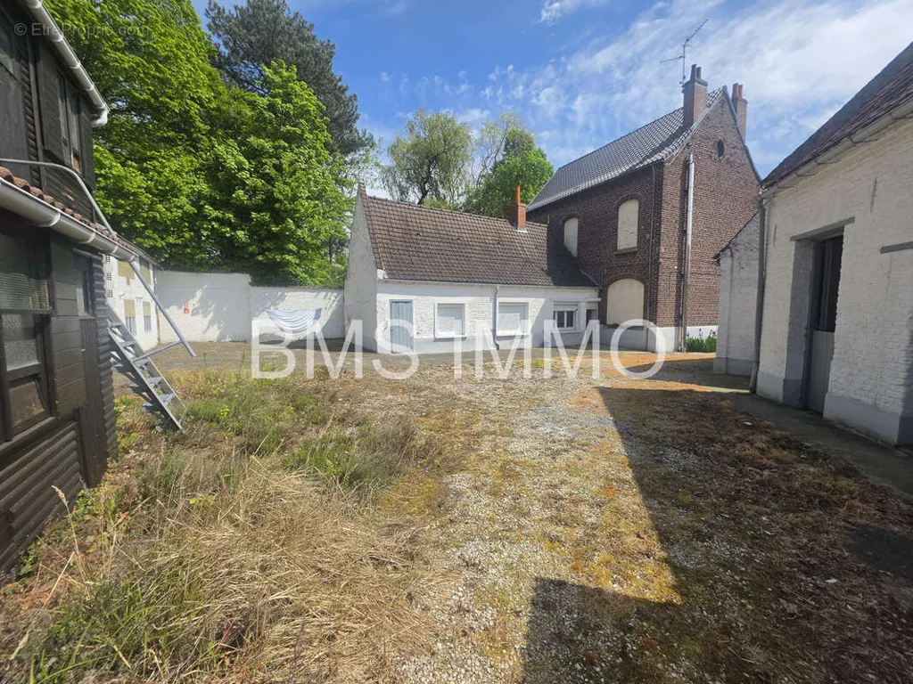 Maison 6 pièces à Raimbeaucourt