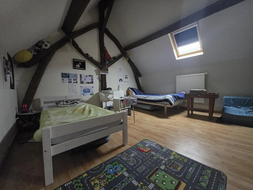 Chambres - Maison en Brique dans une Rue Calme à Le Meux