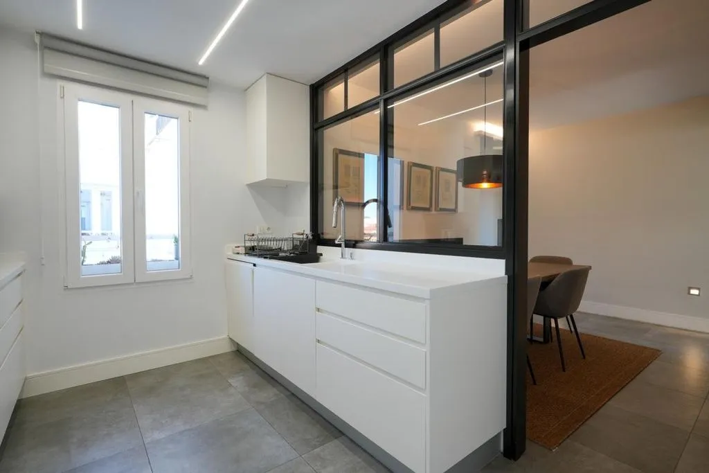 Cuisine - Luxury Apartment with High Ceilings in Madrid