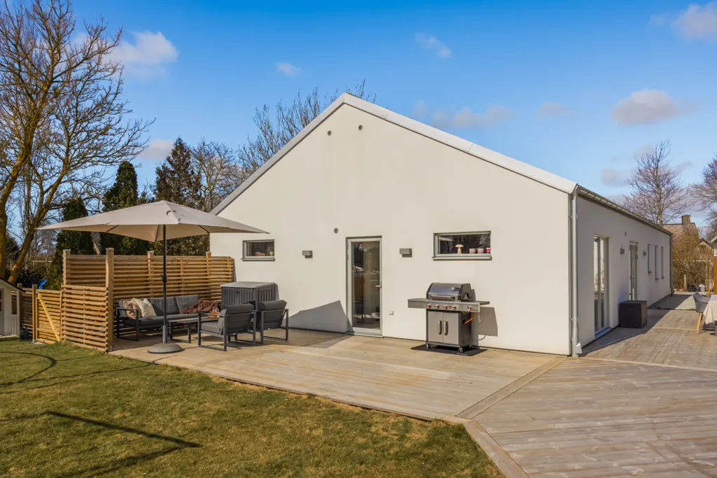Terrasse - Modern Villa with Generous Light in Vallby