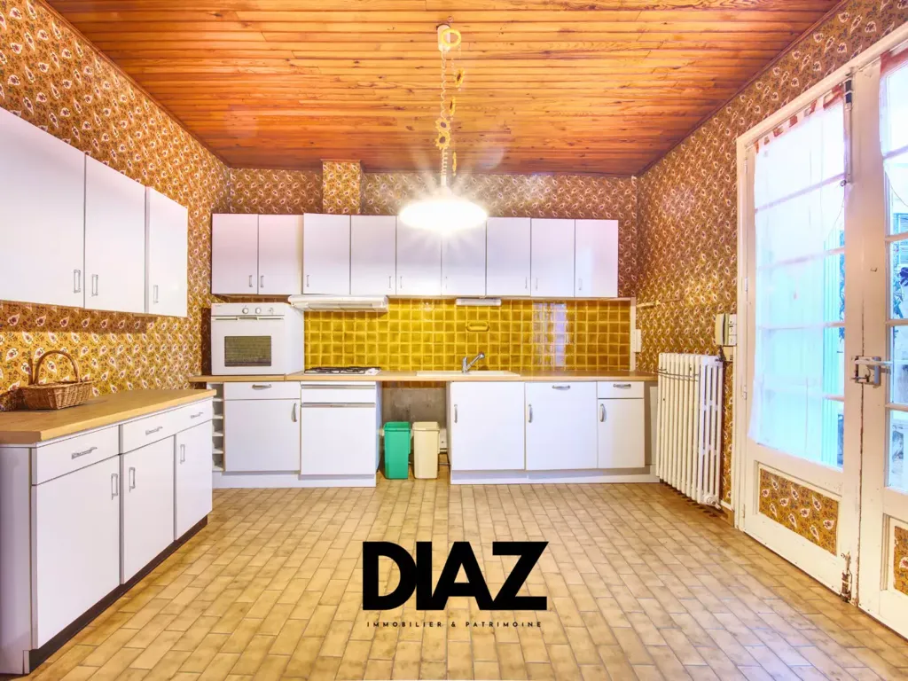 Köök - 5-Piece Villa with Private Access in Nîmes