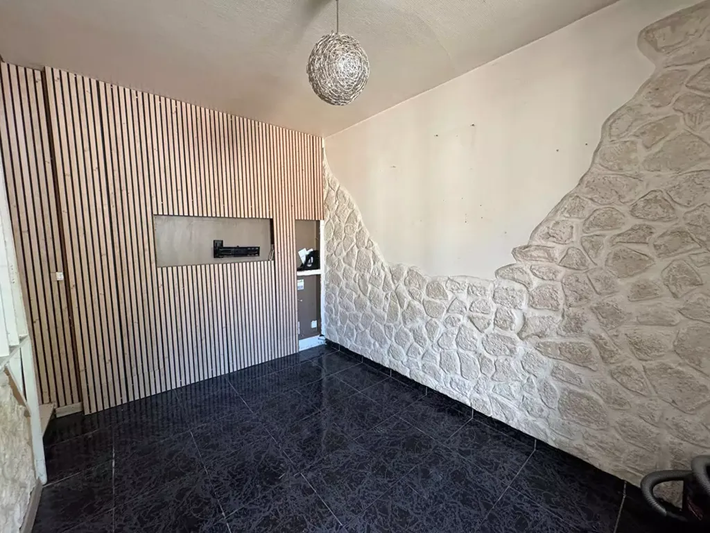 Esik - Charming Two-Bedroom House in Beaucroissant