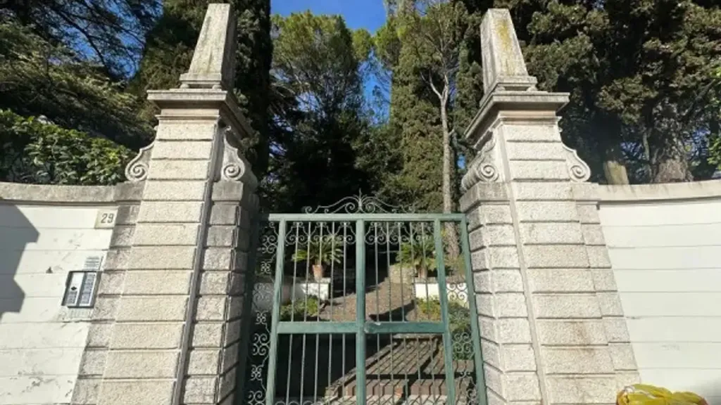 Välivaade - Spacious Trilocale in Historic Park, Brescia