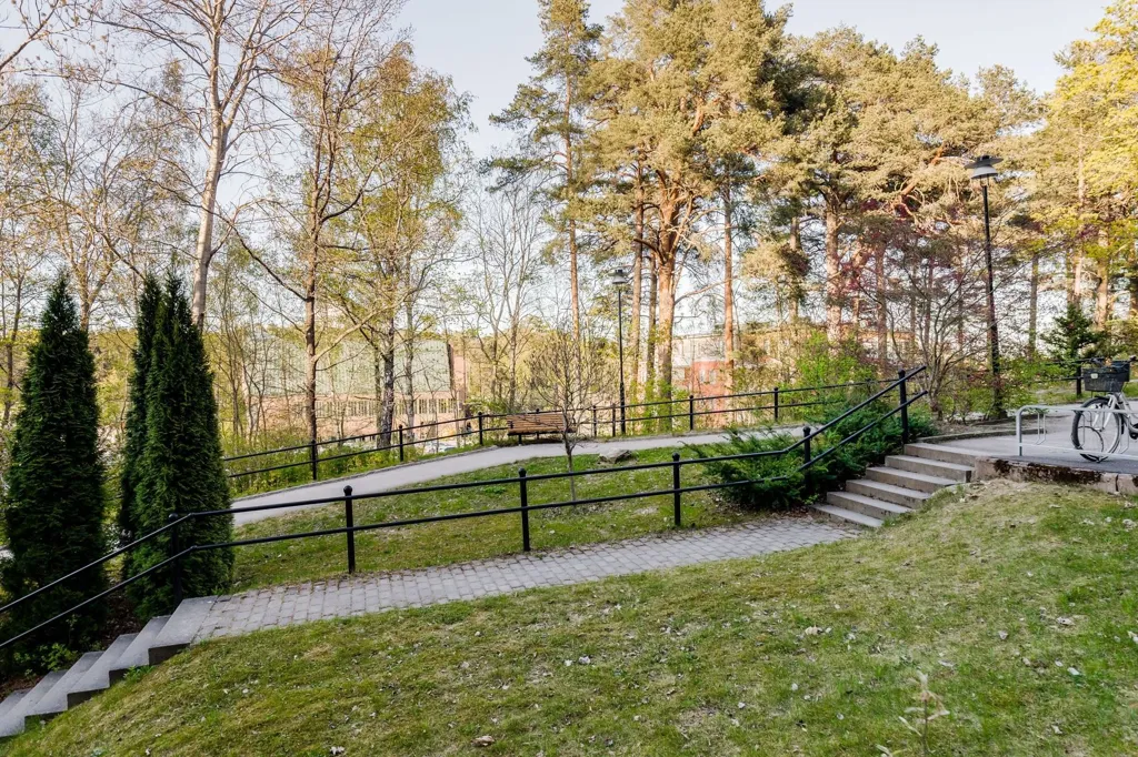 Jardin - Apartment with Glazed Balcony in Västerås