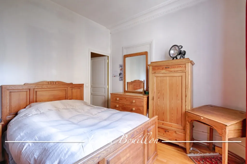 Chambres - Appartement Haussmannien avec Jardin au Cœur de Courbevoie