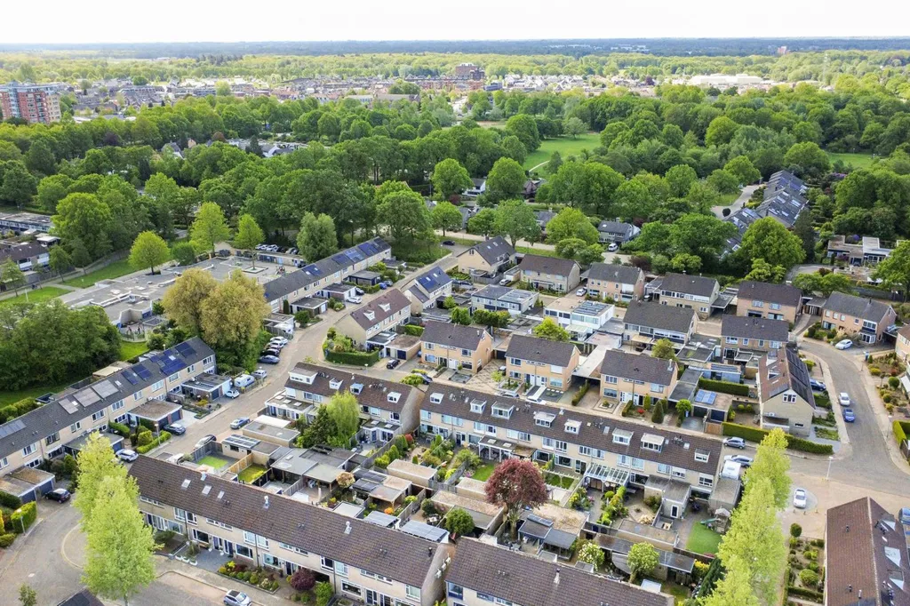 Õhuvaade - Two-Storey House with Garden in Almelo