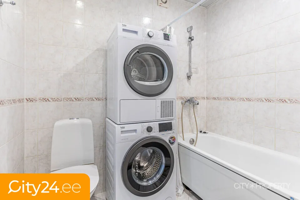 Vannitoad - Character Apartment with Balcony in Tallinn City Centre