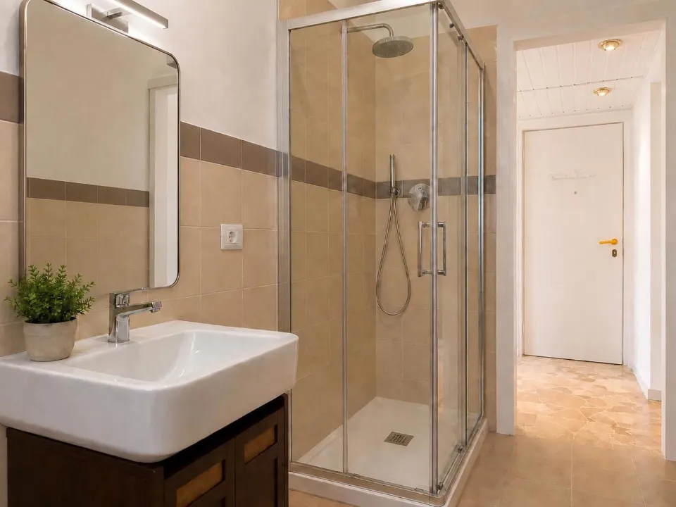 Bagni - Rusticated 2-Bedroom Apartment in Milan