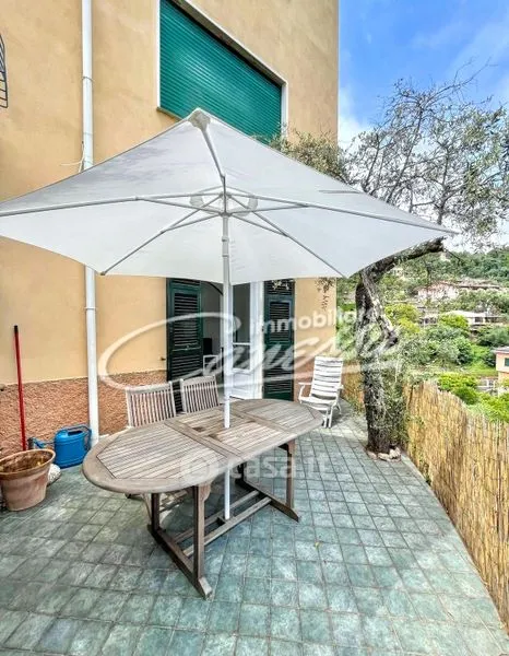 Terrasse - 3-Bedroom Apartment with Balcony in Rapallo