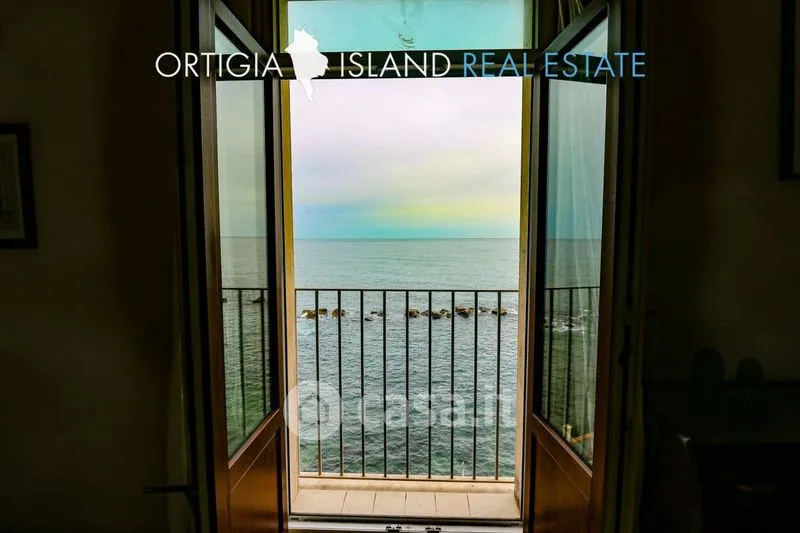 Pièces - Rearranged Studio with Sea View in Ortigia, Syracuse