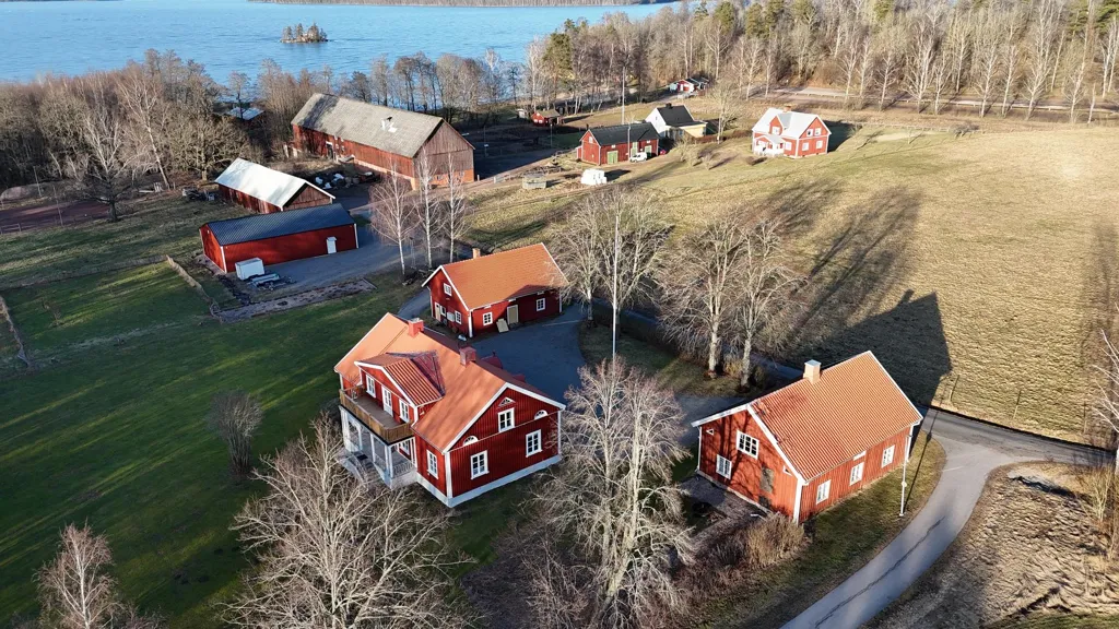 Õhuvaade - Renovated Rectory with Lake View in Ransberg