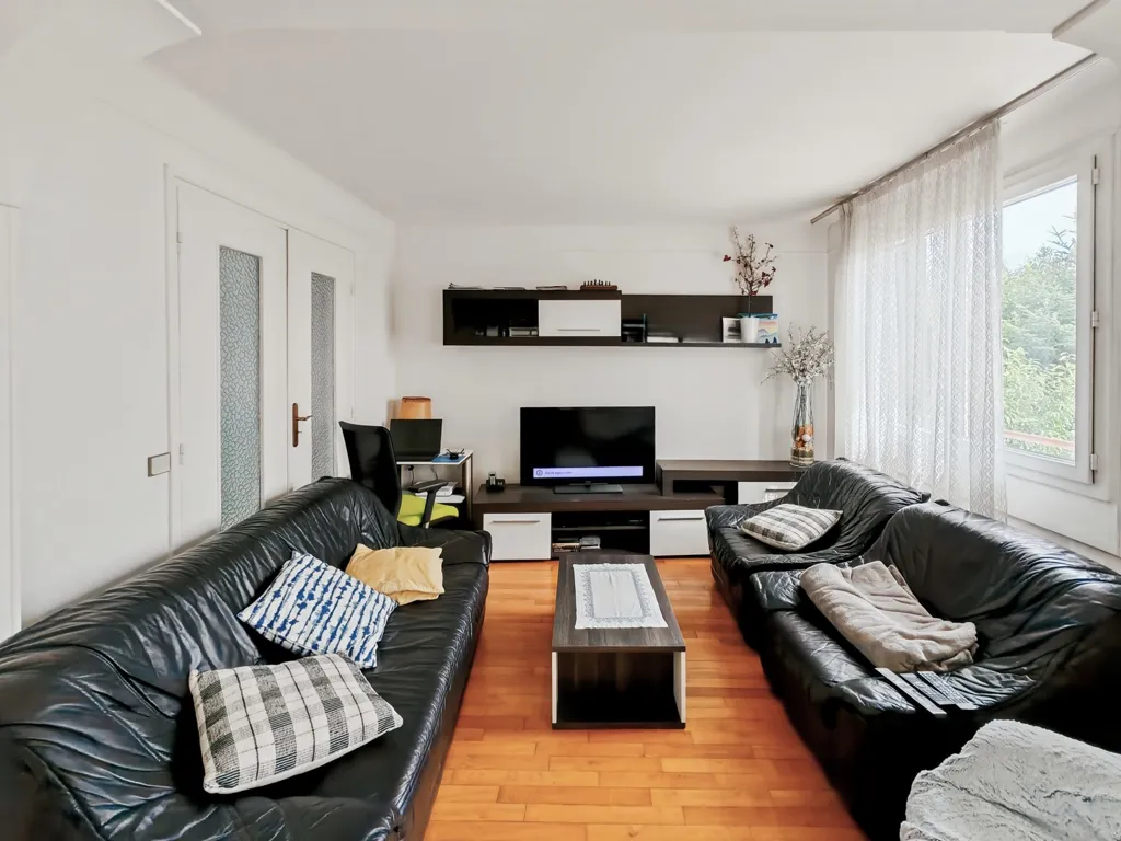 Elutuba - House with Garden in Quiet Gagny