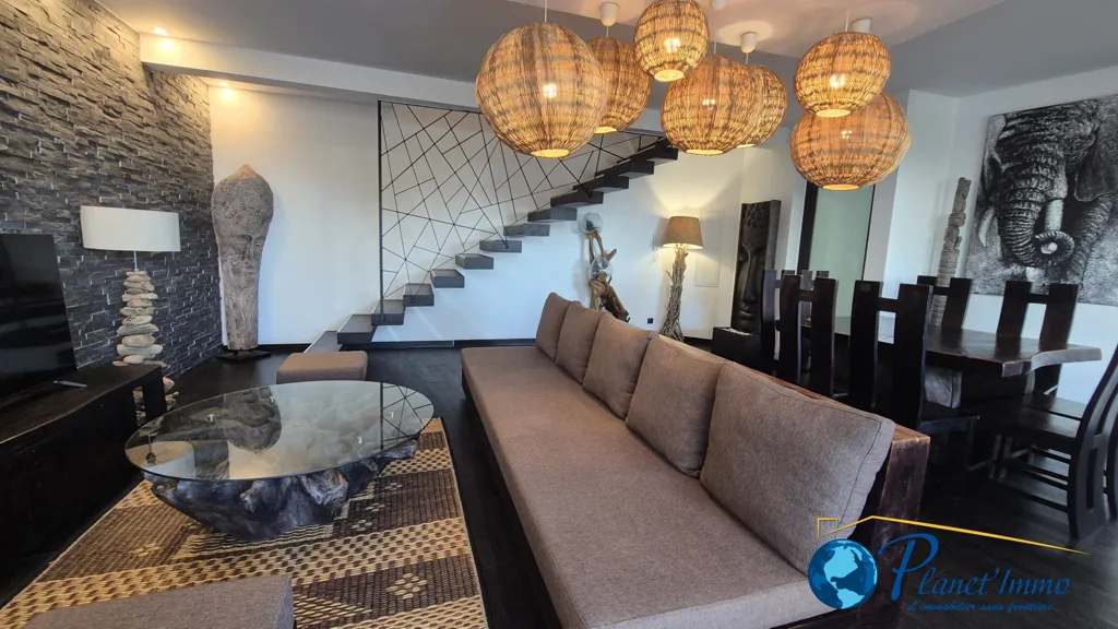 Séjour - Villa d'Architecte en Bord de Mer à Saint-Pierre