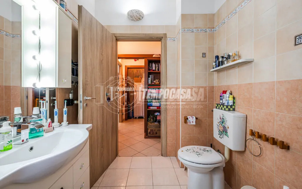 Salles de bain - Modern Apartment with Large Terrace in Vignola