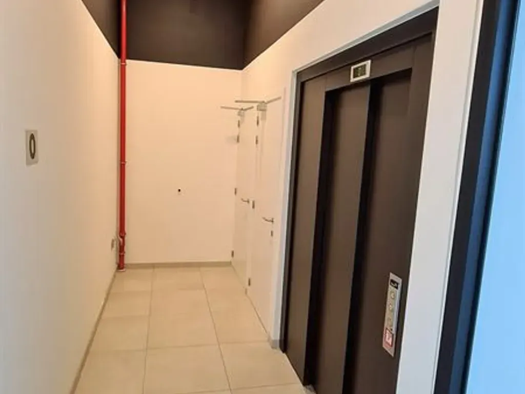 Esik - Modern Apartment with Terrace in Deerlijk