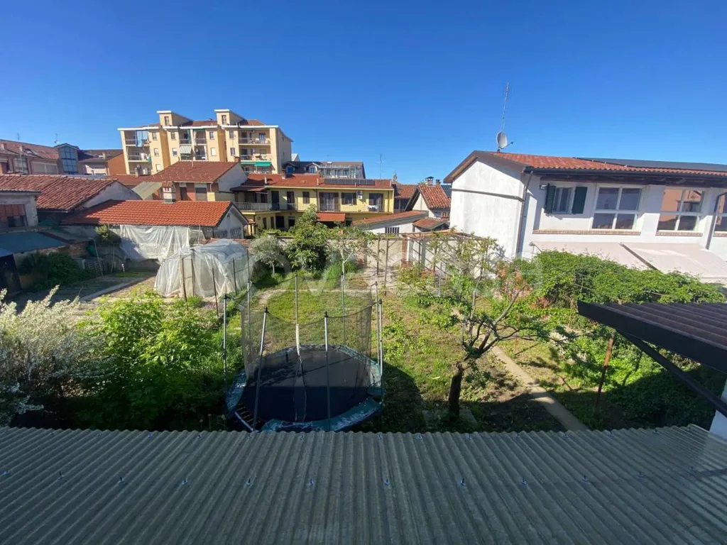 Aed - Rustic Villa with Private Garden in Carignano